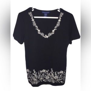 Karen Scott women’s black  top with white embroidery Size Medium
